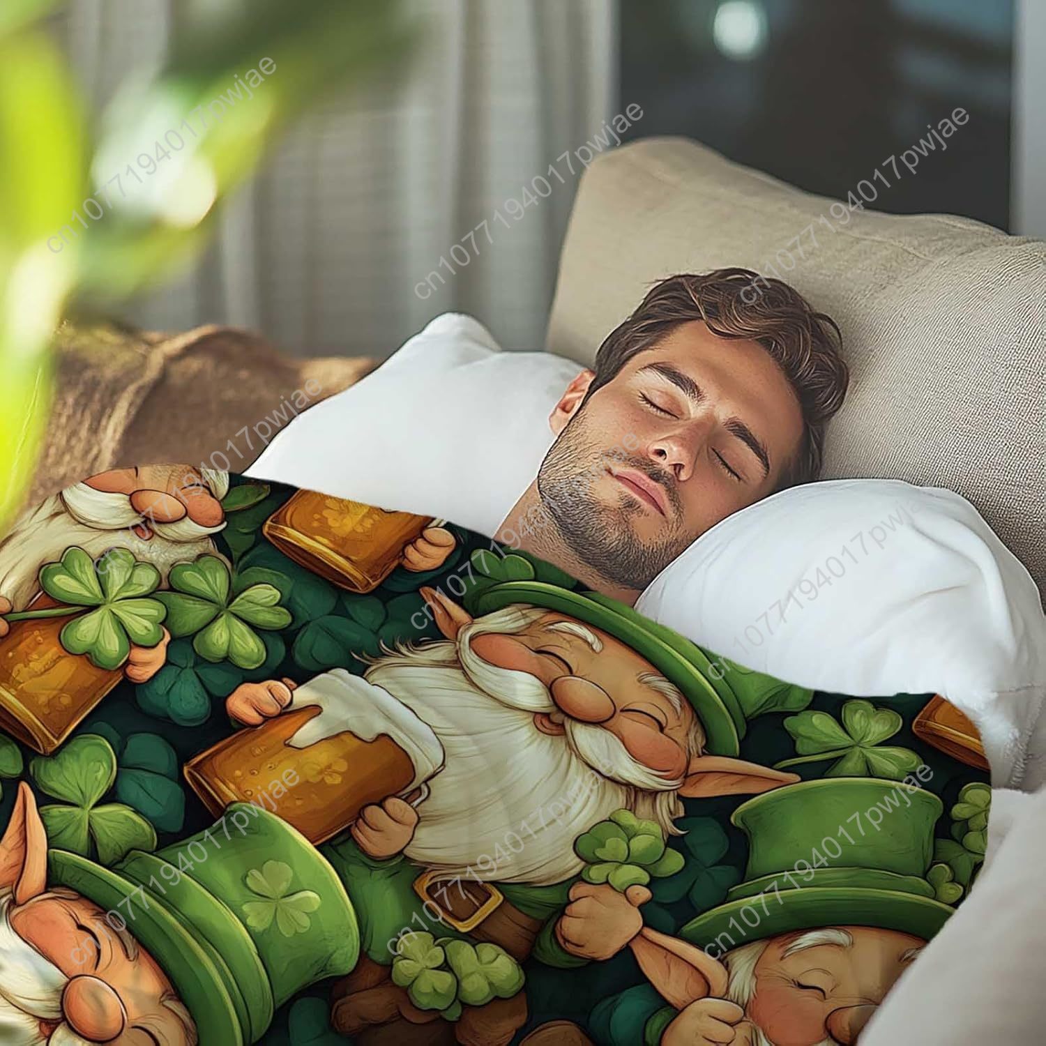 St. Patrick’s Day Gnome Throw  - Home And Textiles Today recension och pris